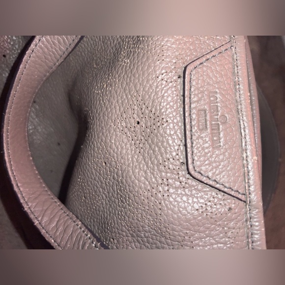 Authentic Louis Vuitton Taupe Mahina Stellar Leather Bag- used - Picture 2 of 8